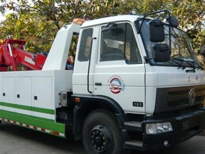 Xe cứu hộ giao thông DongFeng 8 tấn gắn cẩu