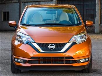 Nissan Sunny/Versa hatchback có giá từ 351 triệu đồng