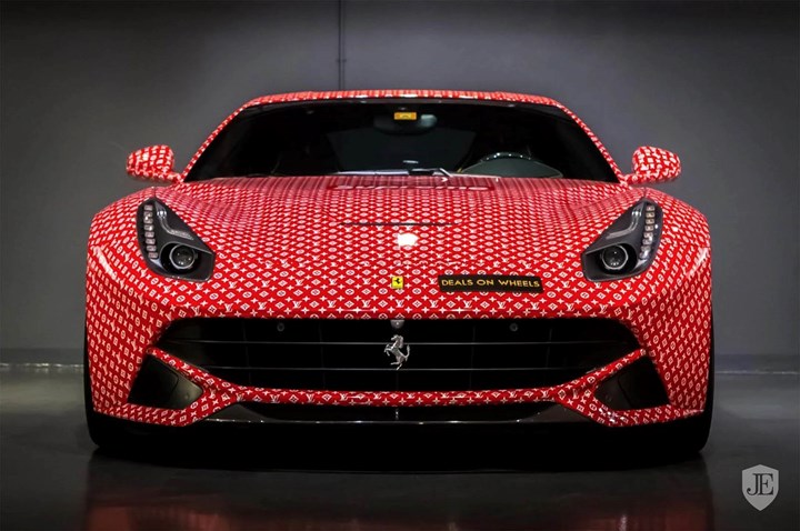 Thiếu gia Dubai 15 tuổi rao bán Ferrari khoác áo Louis Vuitton 1