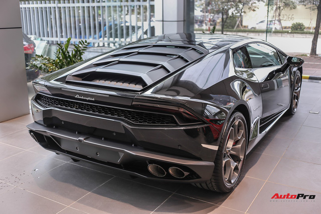 Đã có đại gia sở hữu Lamborghini Huracan màu đen đầu tiên Việt Nam ảnh 7