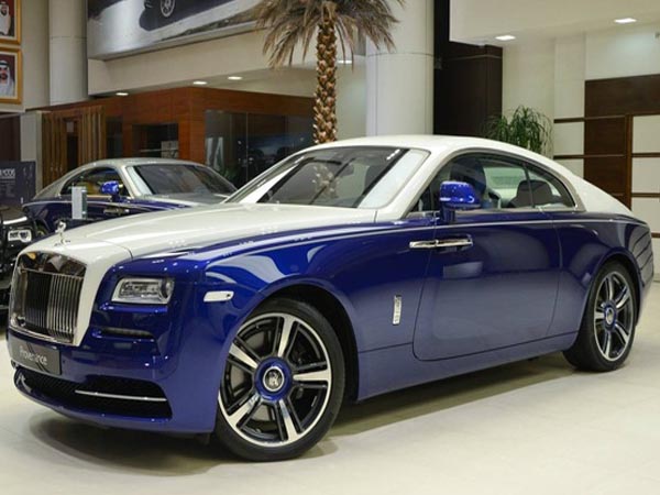 Mỗi ngày trong năm 2017, Rolls-Royce bán trung bình 9 xe siêu sang