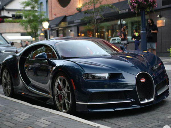 ngam-tuyet-tac-bugatti-chiron-tai-canada-1